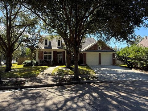 Photo of 814 Spring Mist Court, Sugar Land, TX 77479 (MLS # 95545421)