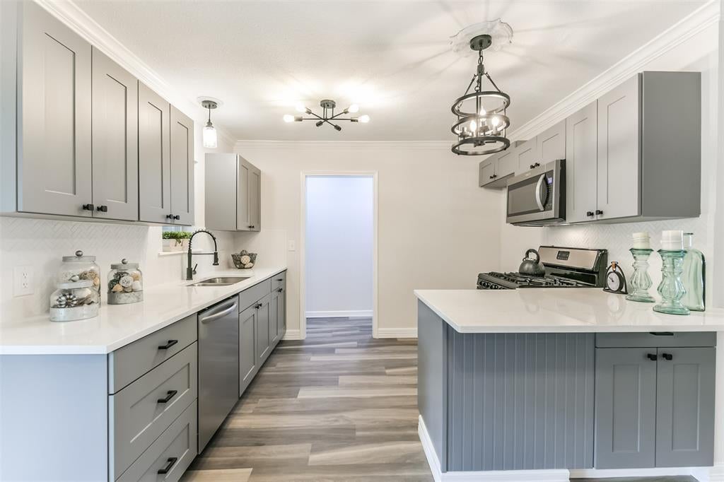1309 W Lang Street