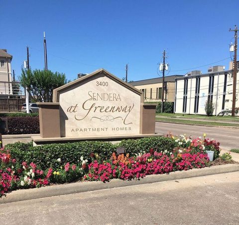 Photo of 3400 Edloe Street #0104, Houston, TX 77027 (MLS # 38322495)