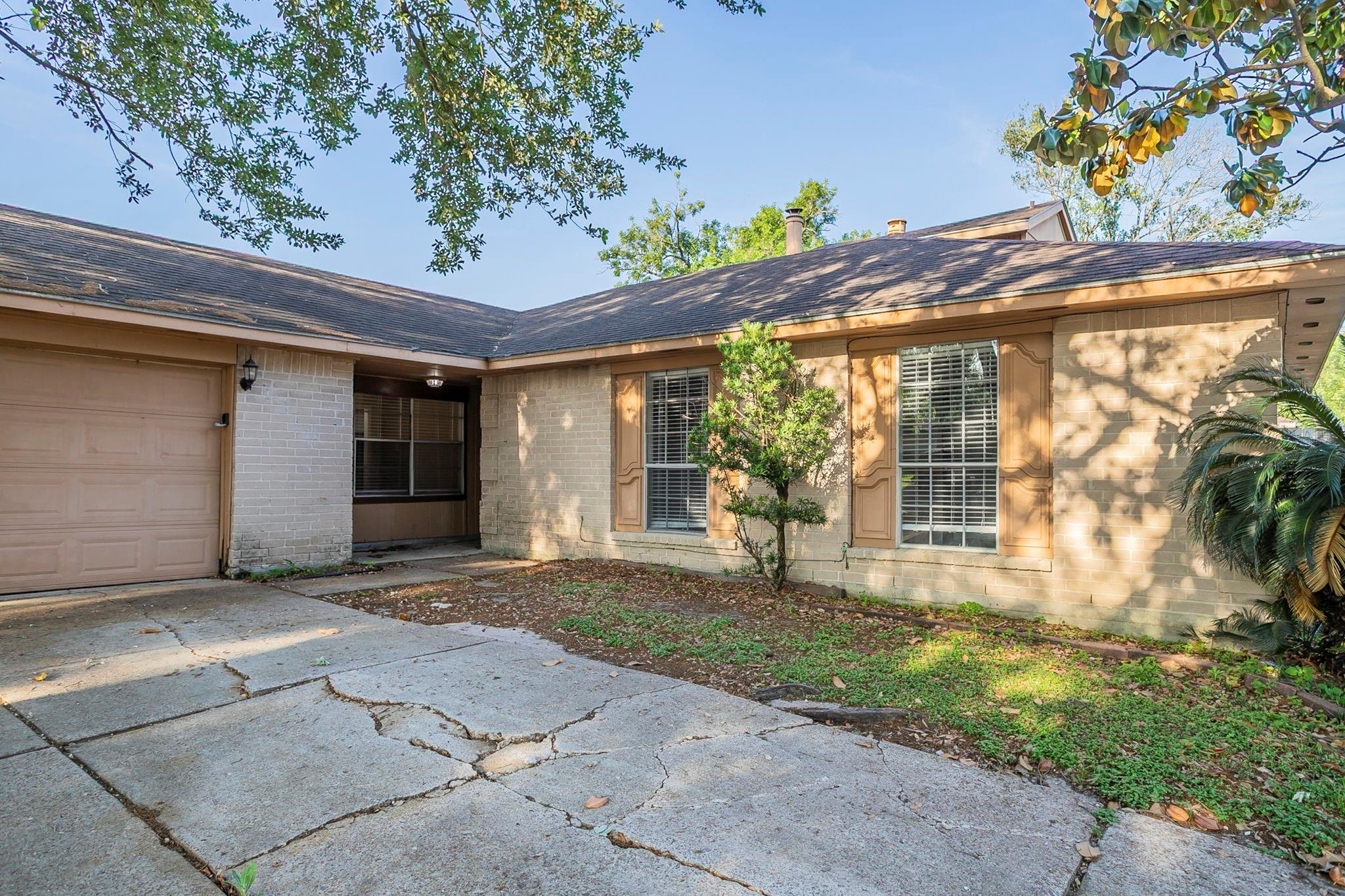 1315 Goswell Lane