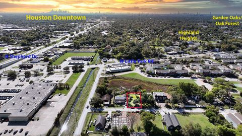 Photo of 757 Lucky Street, Houston, TX 77088 (MLS # 69265074)
