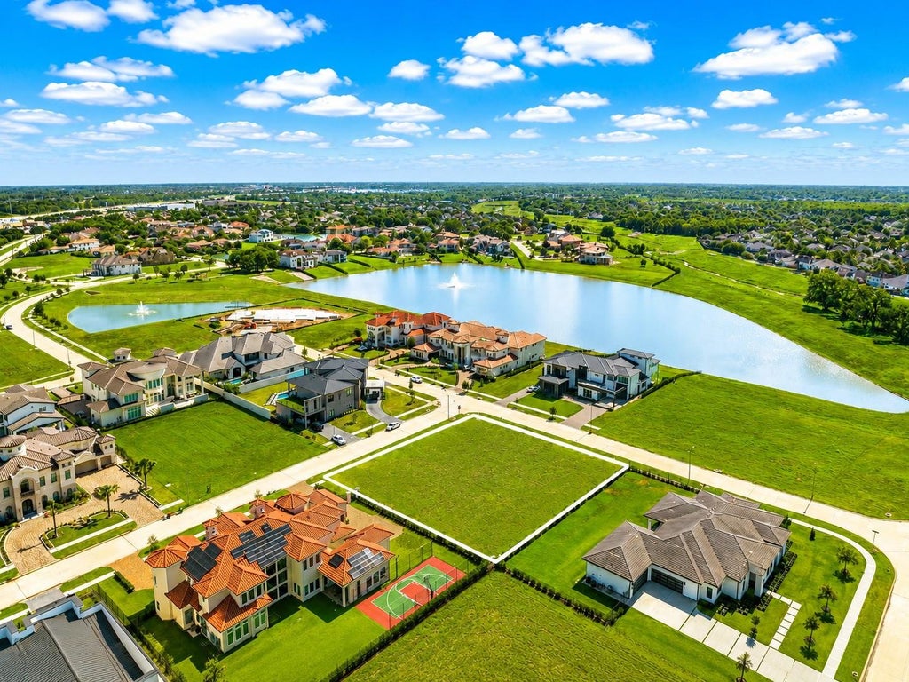 Photo of 3 Alexandra Way Circle, Richmond, TX 77469 (MLS # 92215139)