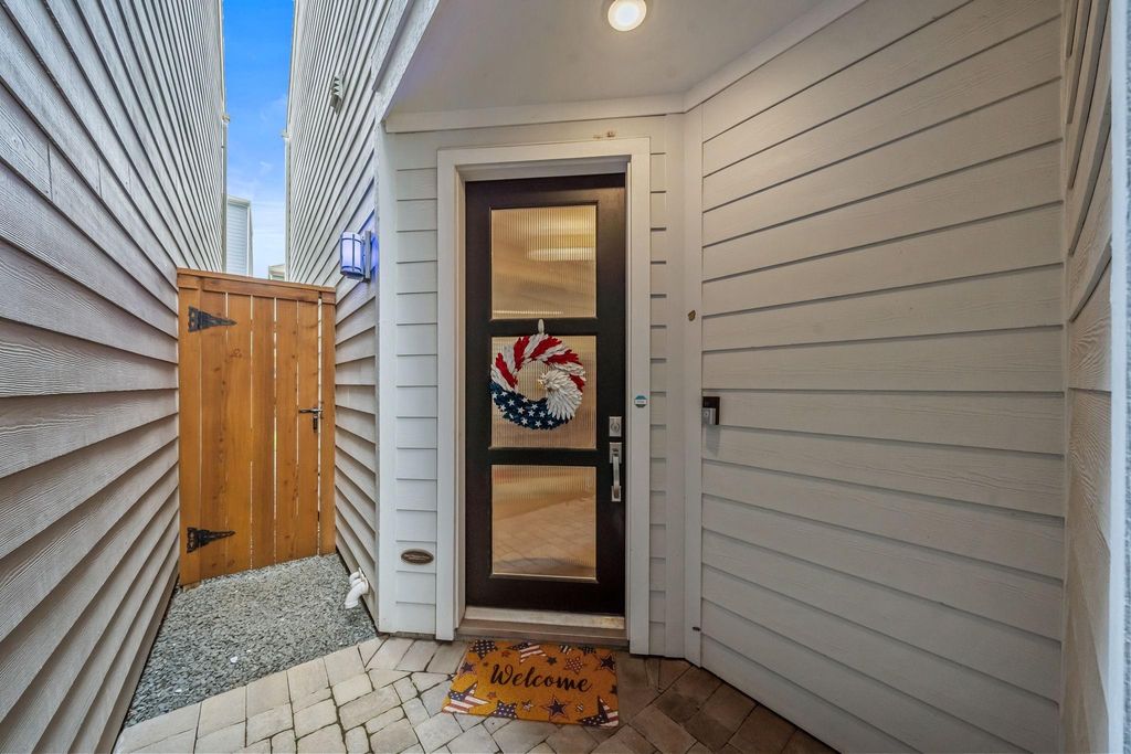 Photo of 10971 Swang Link Drive, Houston, TX 77043 (MLS # 14992592)