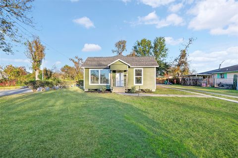 Photo of 4918 Los Angeles Street, Houston, TX 77026 (MLS # 50182009)