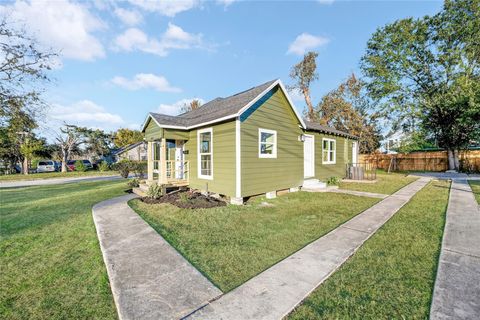 Tiny photo for 4918 Los Angeles Street, Houston, TX 77026 (MLS # 50182009)