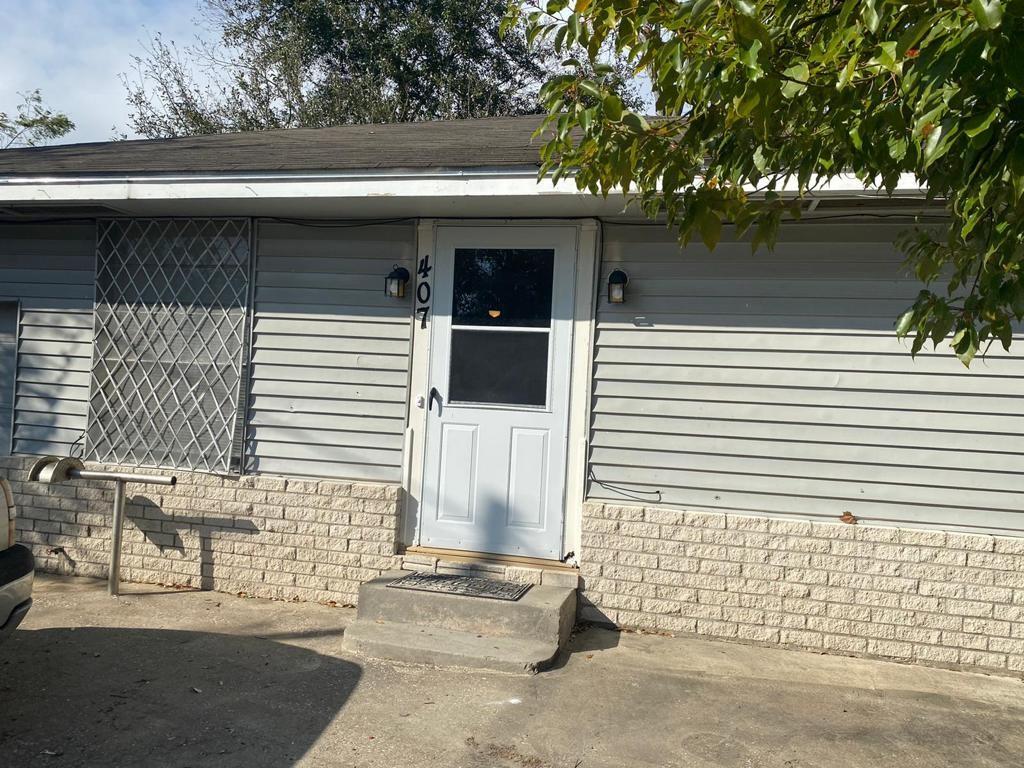 407 E Homan Street