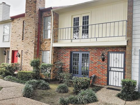 Photo of 6111 Beverly Hill Street #23, Houston, TX 77057 (MLS # 90747243)