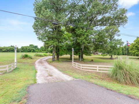 Photo of 16775 State Highway 64, Ben Wheeler, Ben Wheeler, TX 75754 (MLS # 8237169)