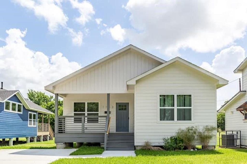 Photo of 1753 Pasadena Street, Houston, TX 77023 (MLS # 45803628)