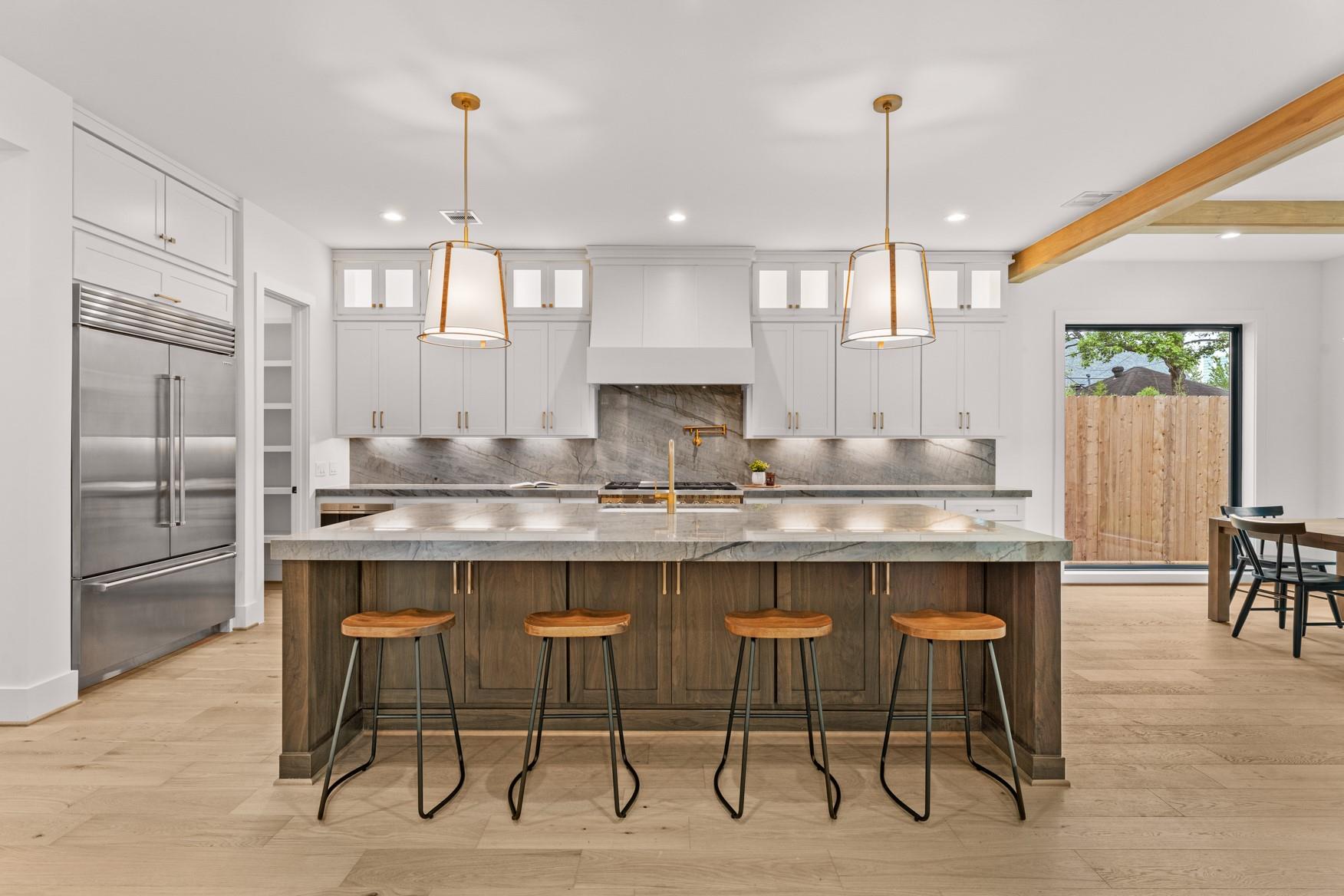 2628 Sunset Boulevard