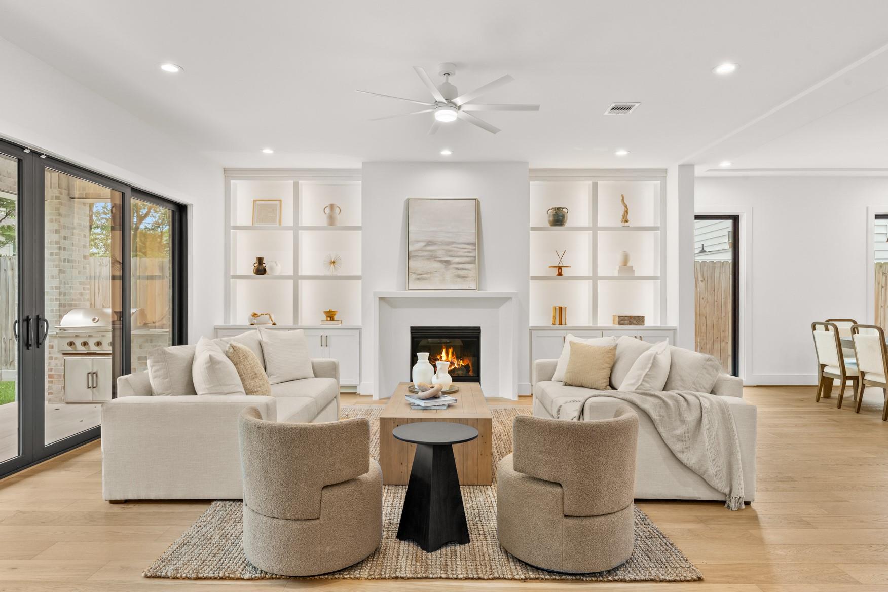 2628 Sunset Boulevard