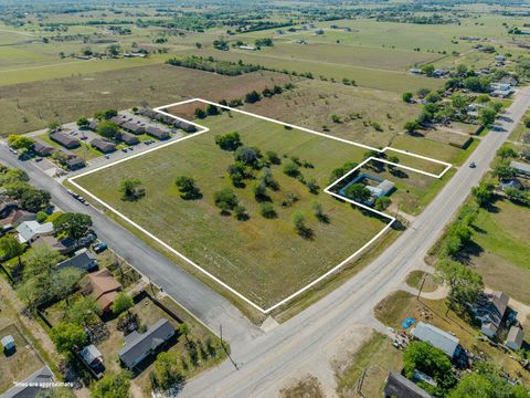 Photo of TBD Us Hwy 77, Schulenburg, TX 78956 (MLS # 42073082)