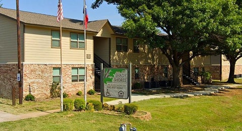 Apartment For Rent - 401 Shady Shores Rd Rd<br/> Lake Dallas, TX 75065