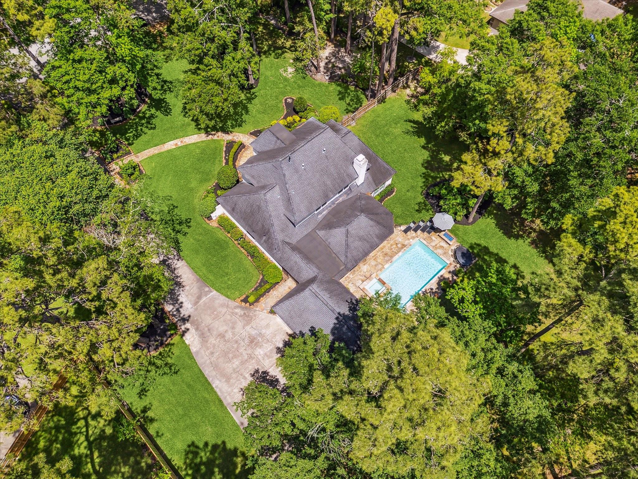 2910 Royal Circle Drive