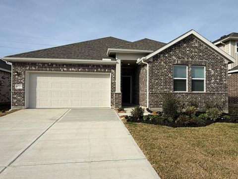 Photo of 4723 Bay Vista Drive, Baytown, TX 77523 (MLS # 5408675)