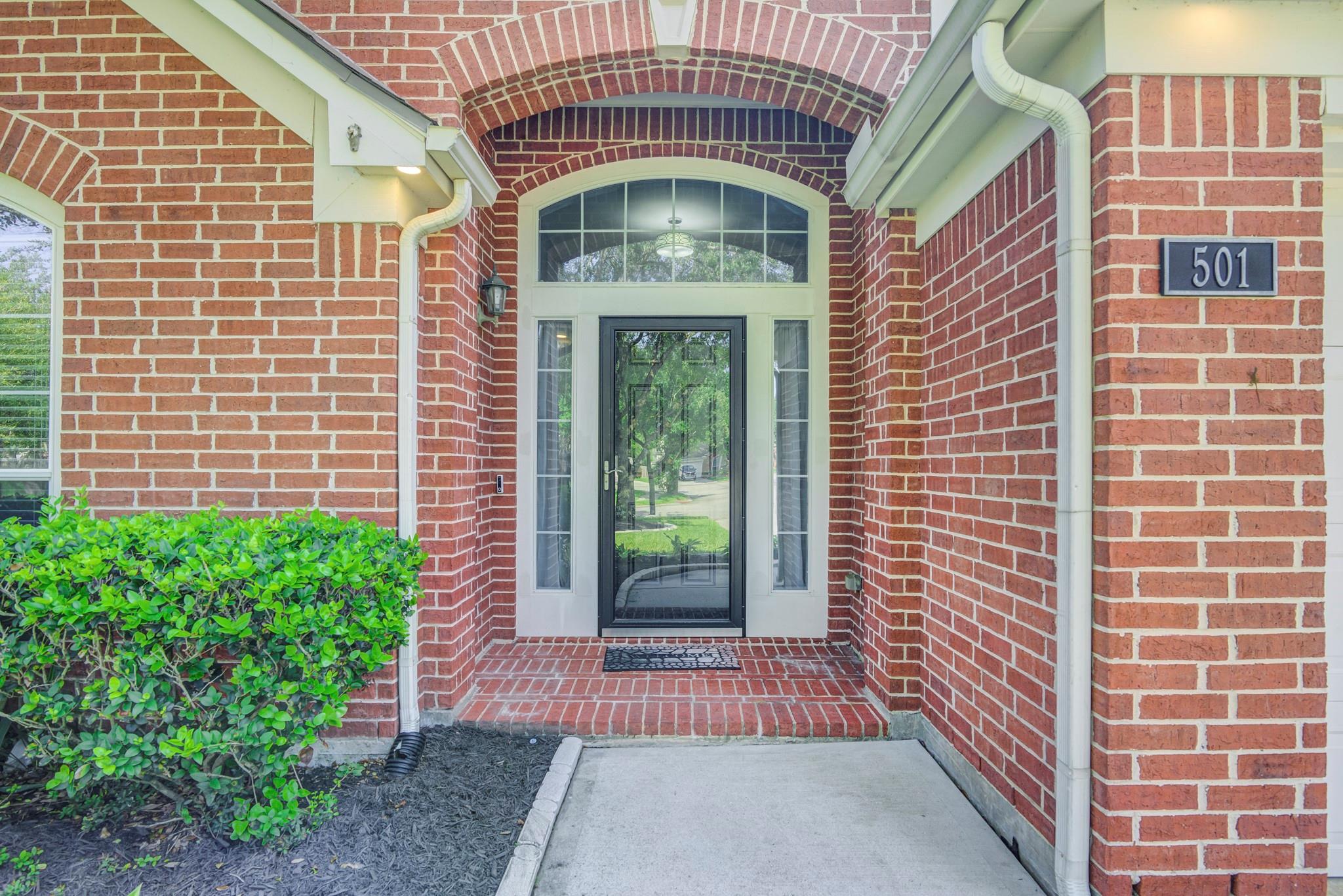 501 Reddingwood Lane