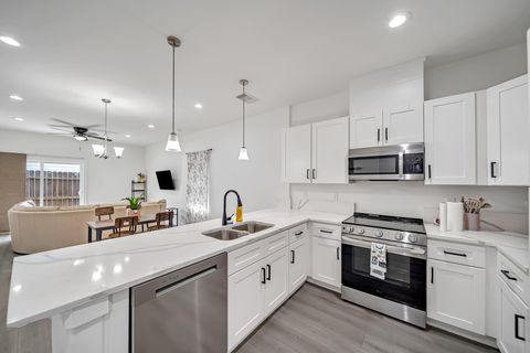 Photo of 4011 King Street, Houston, TX 77026 (MLS # 10978012)
