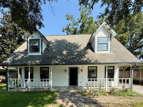 Photo of 504 Percival Street #A, Tomball, TX 77375 (MLS # 40396496)