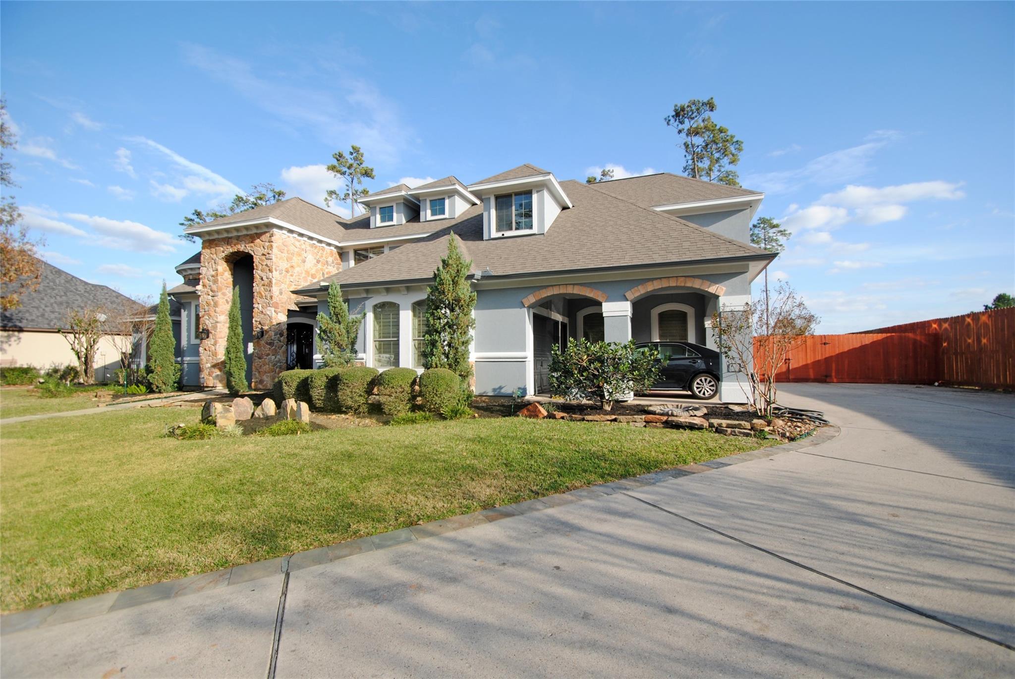 15823 Medina Lake Lane