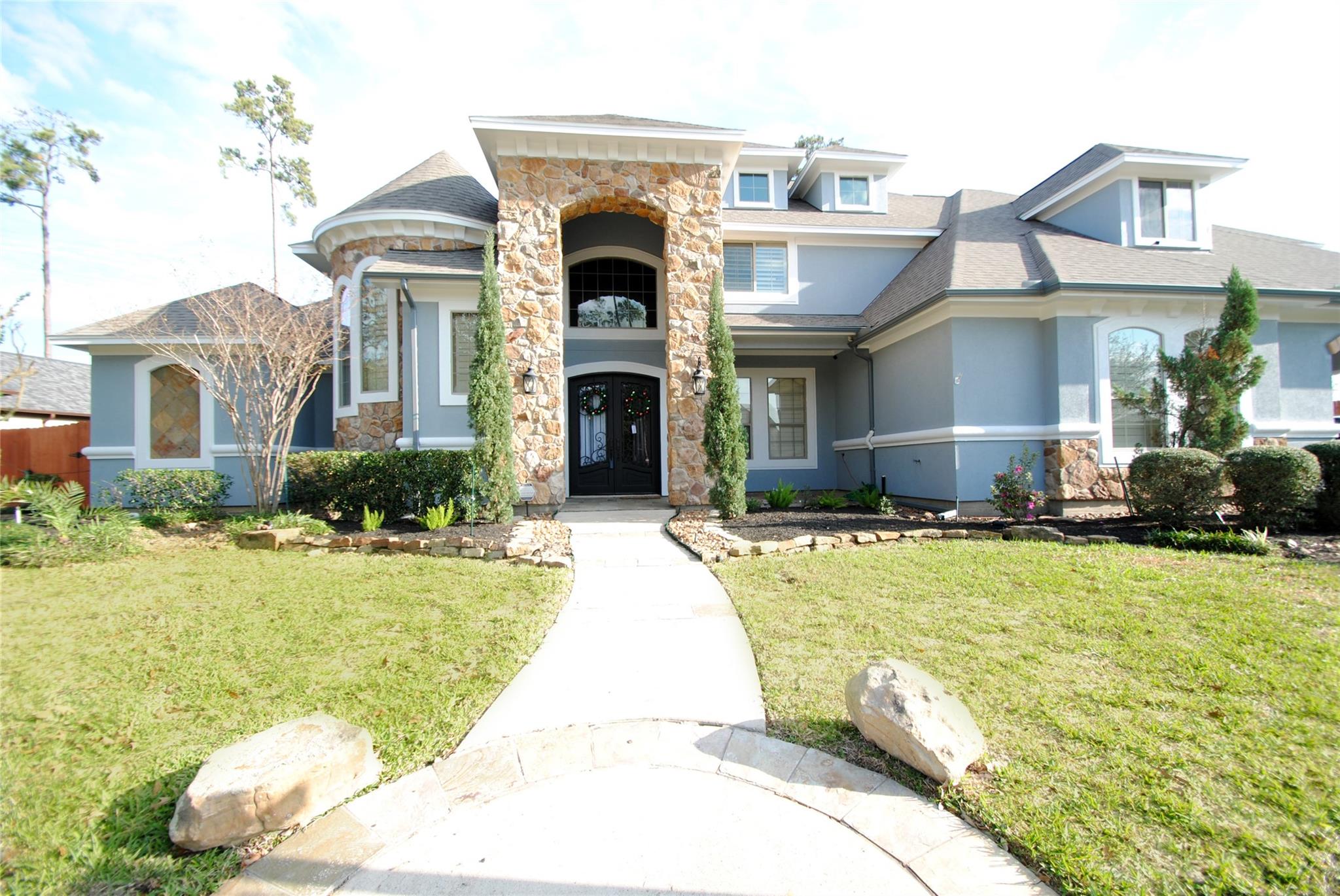 15823 Medina Lake Lane
