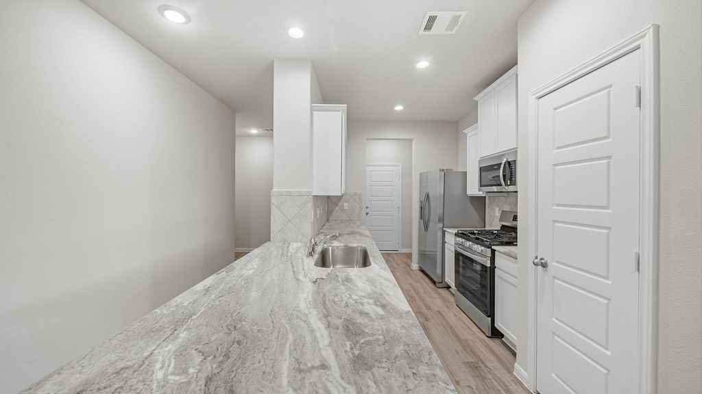 Photo of 13409 Lucky Bill Lane, Houston, TX 77048 (MLS # 27297674)