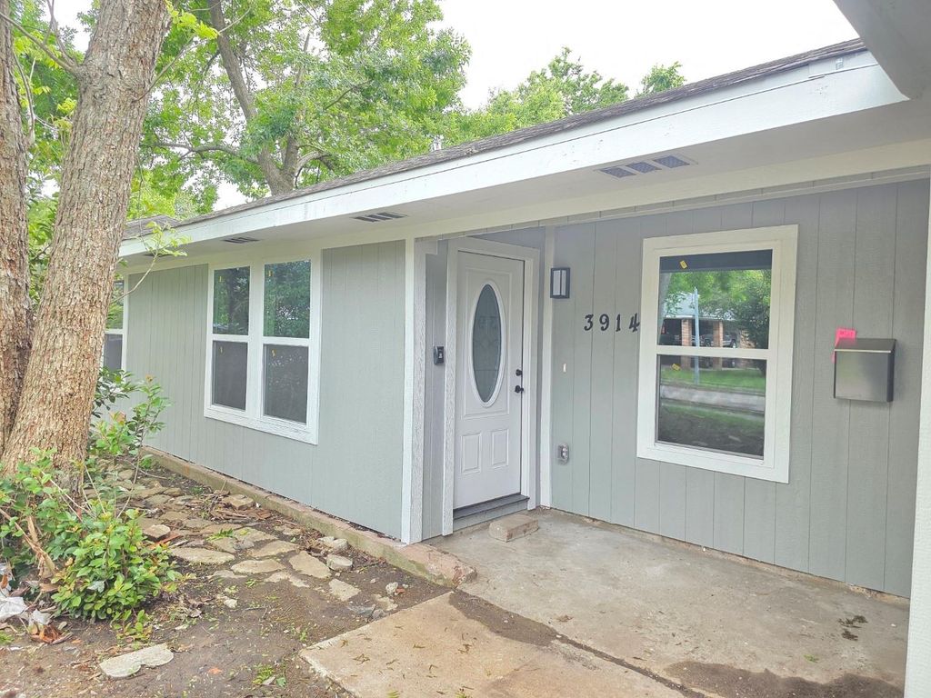 Photo of 3914 Southlawn Street, Houston, TX 77021 (MLS # 34317213)