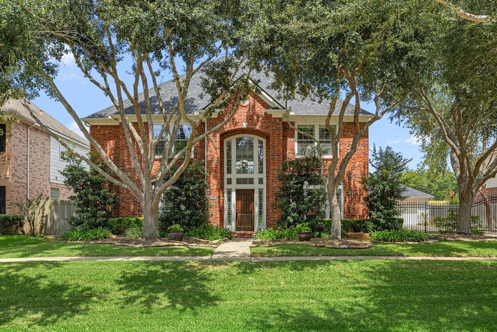 Photo of 8623 N Fitzgerald Way, Missouri City, TX 77459 (MLS # 75445976)