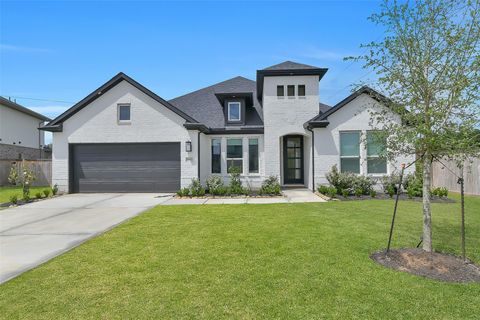 Photo of 1400 River Point Drive, Friendswood, TX 77546 (MLS # 82562288)