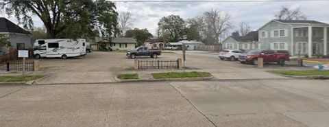 Photo of 819 E Main Street, Humble, TX 77338 (MLS # 3264171)