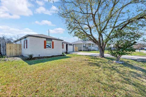 Tiny photo for 16034 Clearmeadow Street, Channelview, TX 77530 (MLS # 85111110)