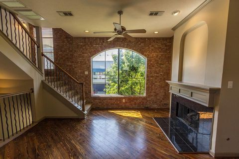 Photo of 2723 La Branch Street, Houston, TX 77004 (MLS # 64552532)