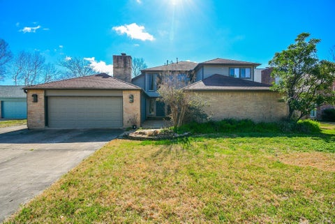Photo of 16505 Cornwall Street, Houston, TX 77040 (MLS # 42960608)