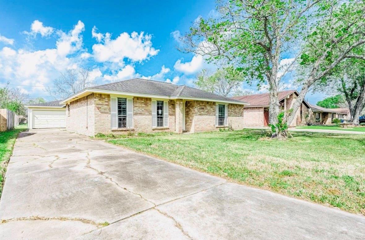 1310 Northbrook Drive