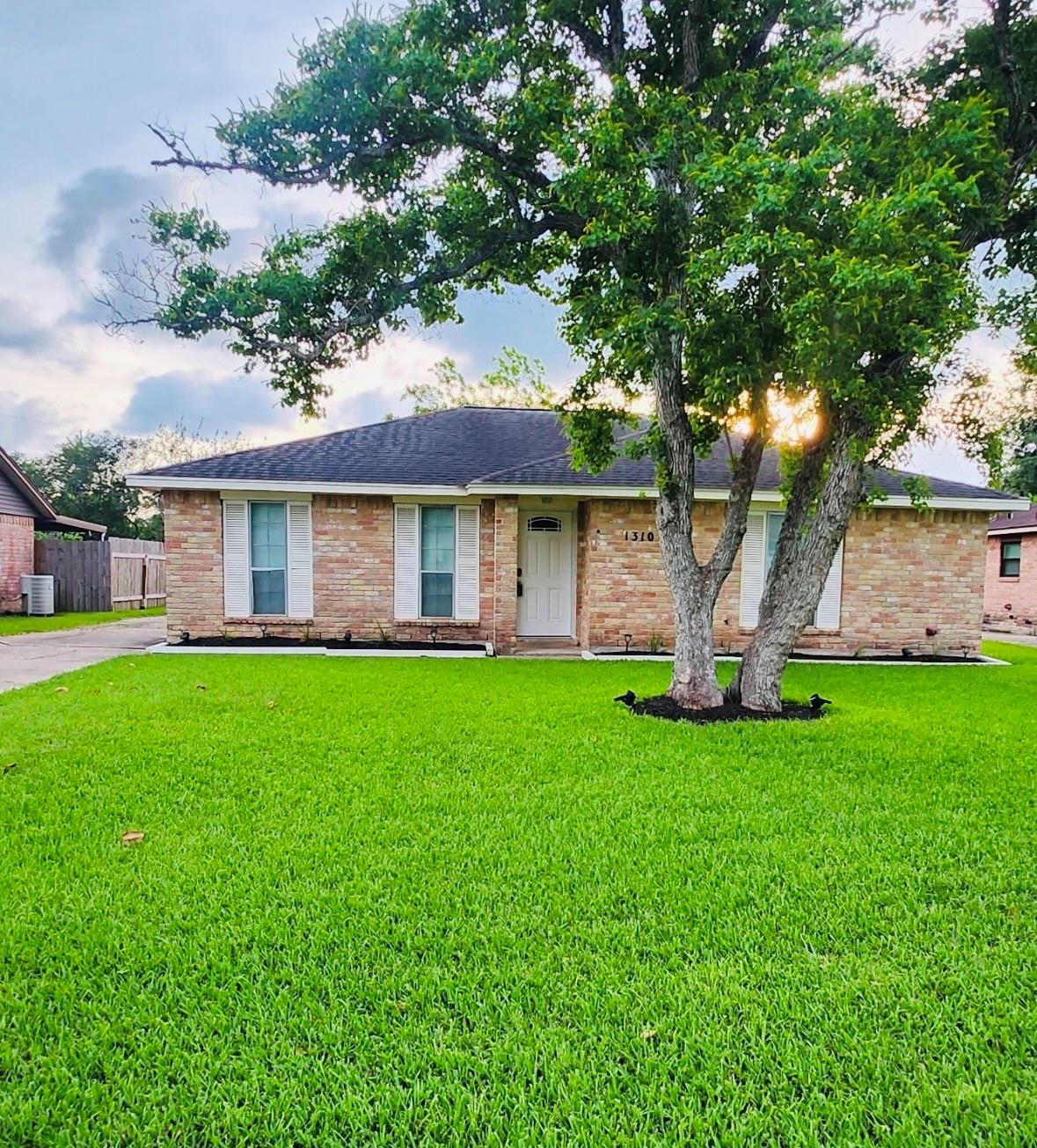 1310 Northbrook Drive