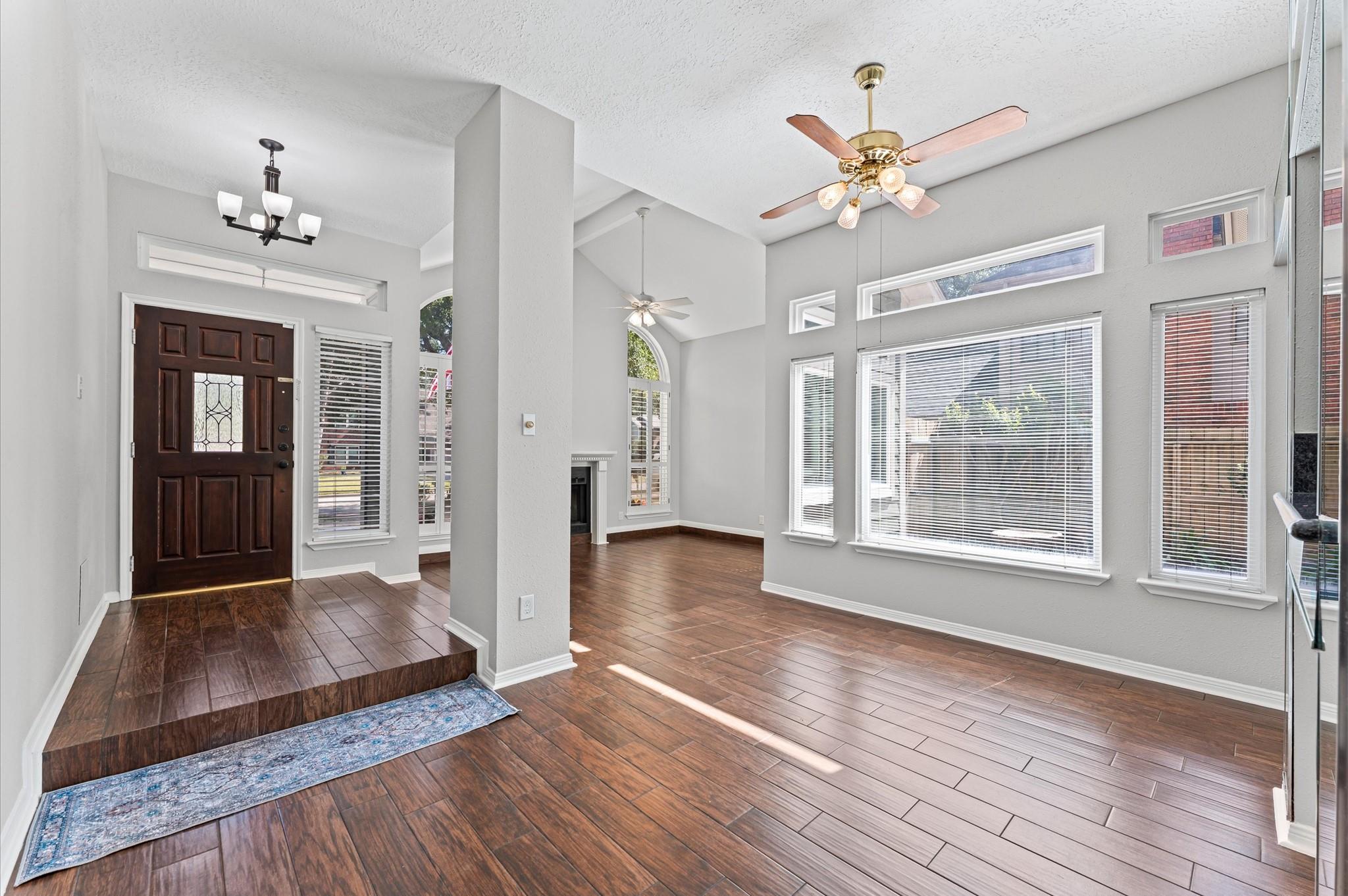 5423 Maple Square Drive