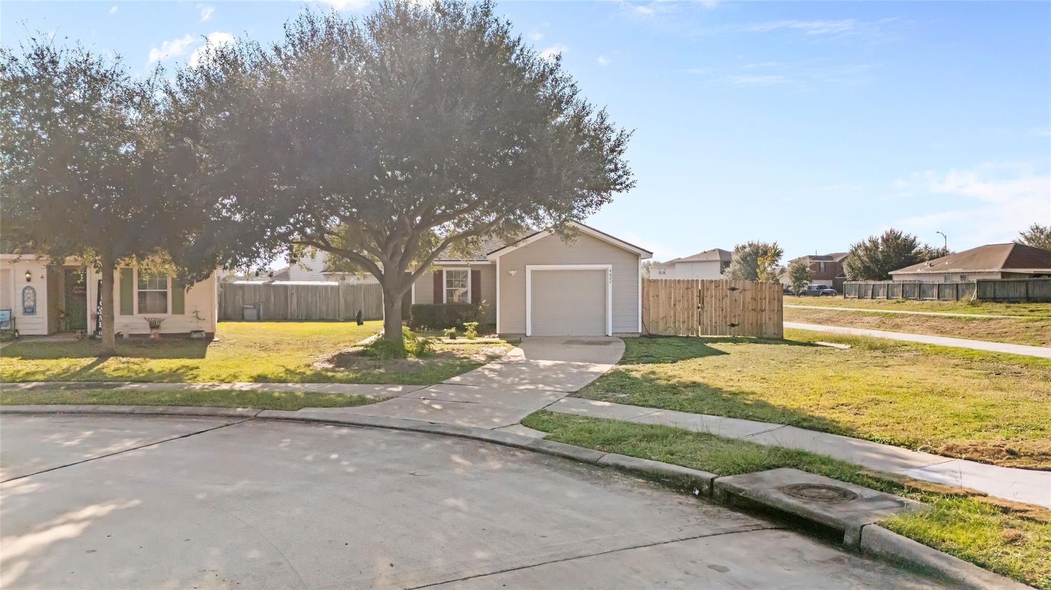 4627 Tulip Garden Ct