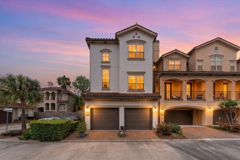 Photo of 18 Laurelwood Drive, Houston, TX 77058 (MLS # 5770028)