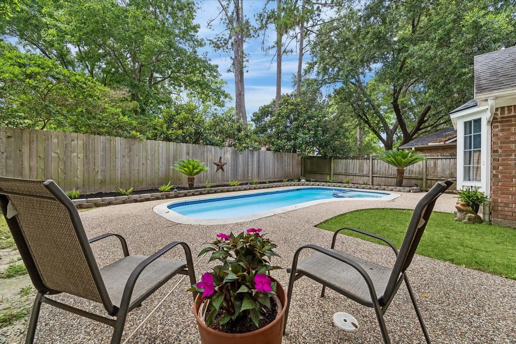 Photo of 5427 Fern Park Drive, Kingwood, TX 77339 (MLS # 18203862)