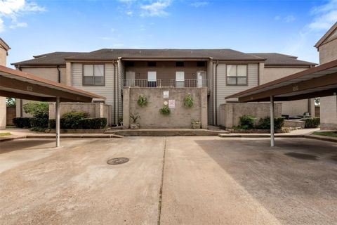 Photo of 8253 Sands Point Drive #165, Houston, TX 77036 (MLS # 82392642)