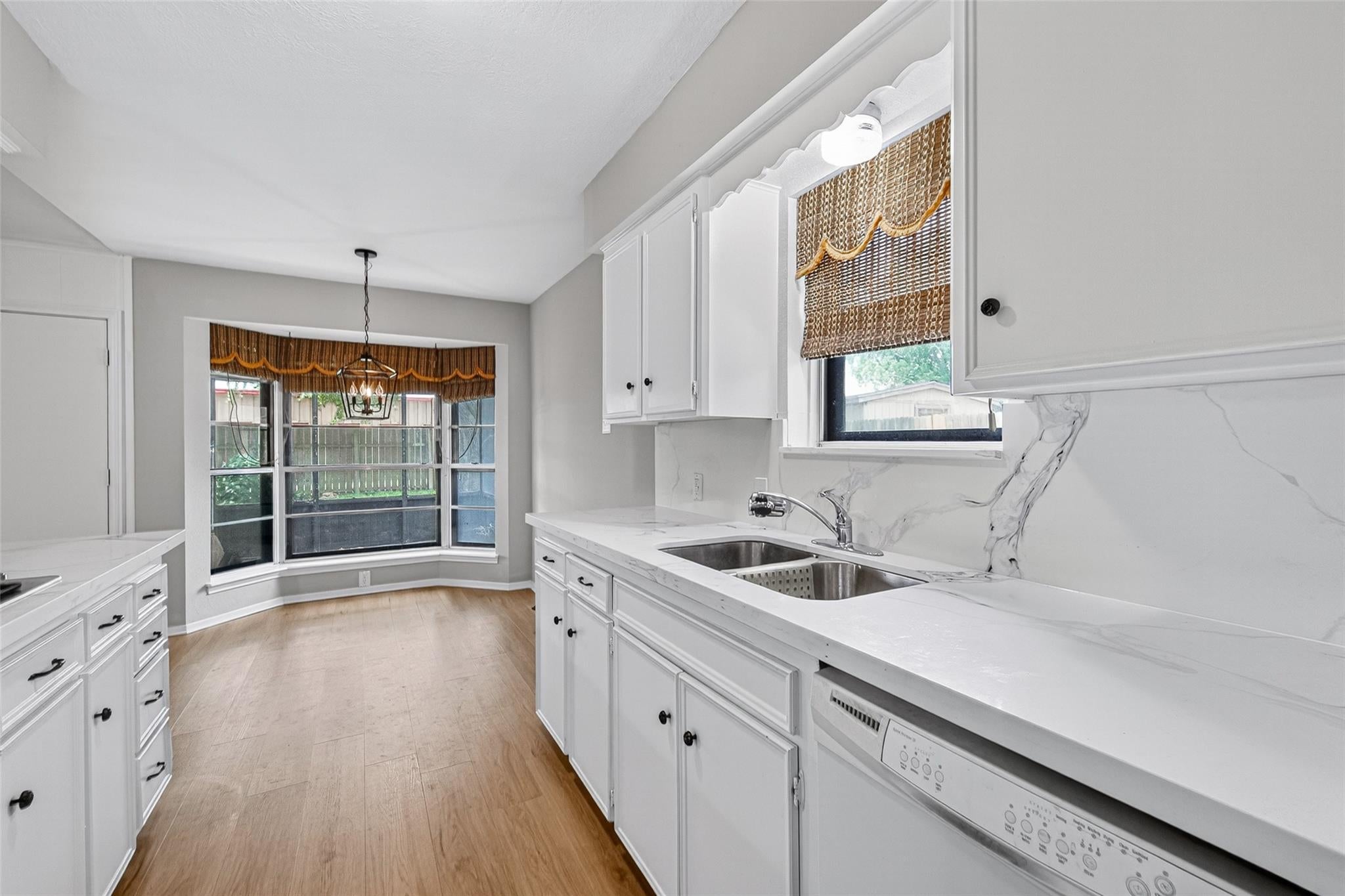 5311 Little John Lane