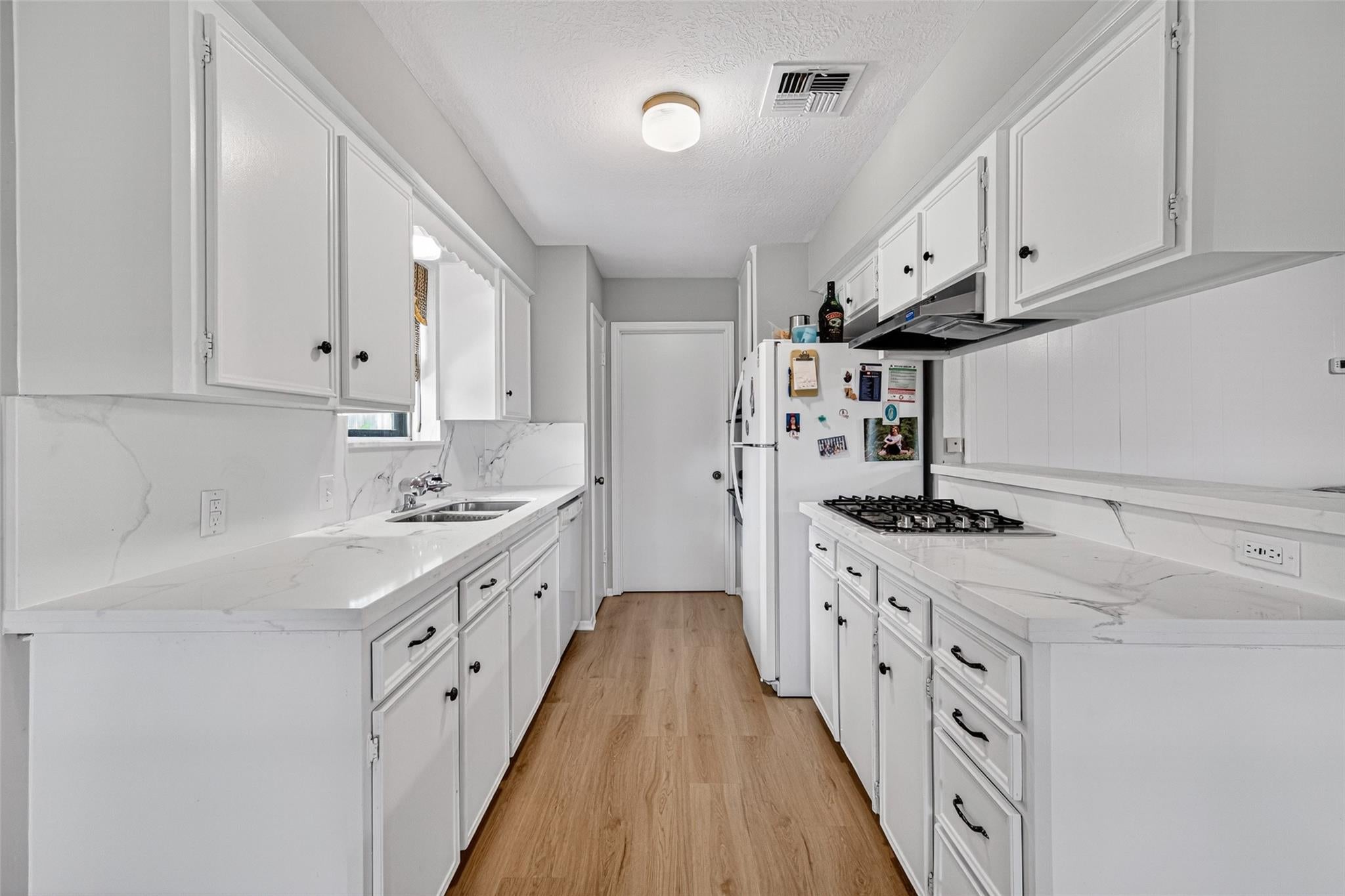 5311 Little John Lane
