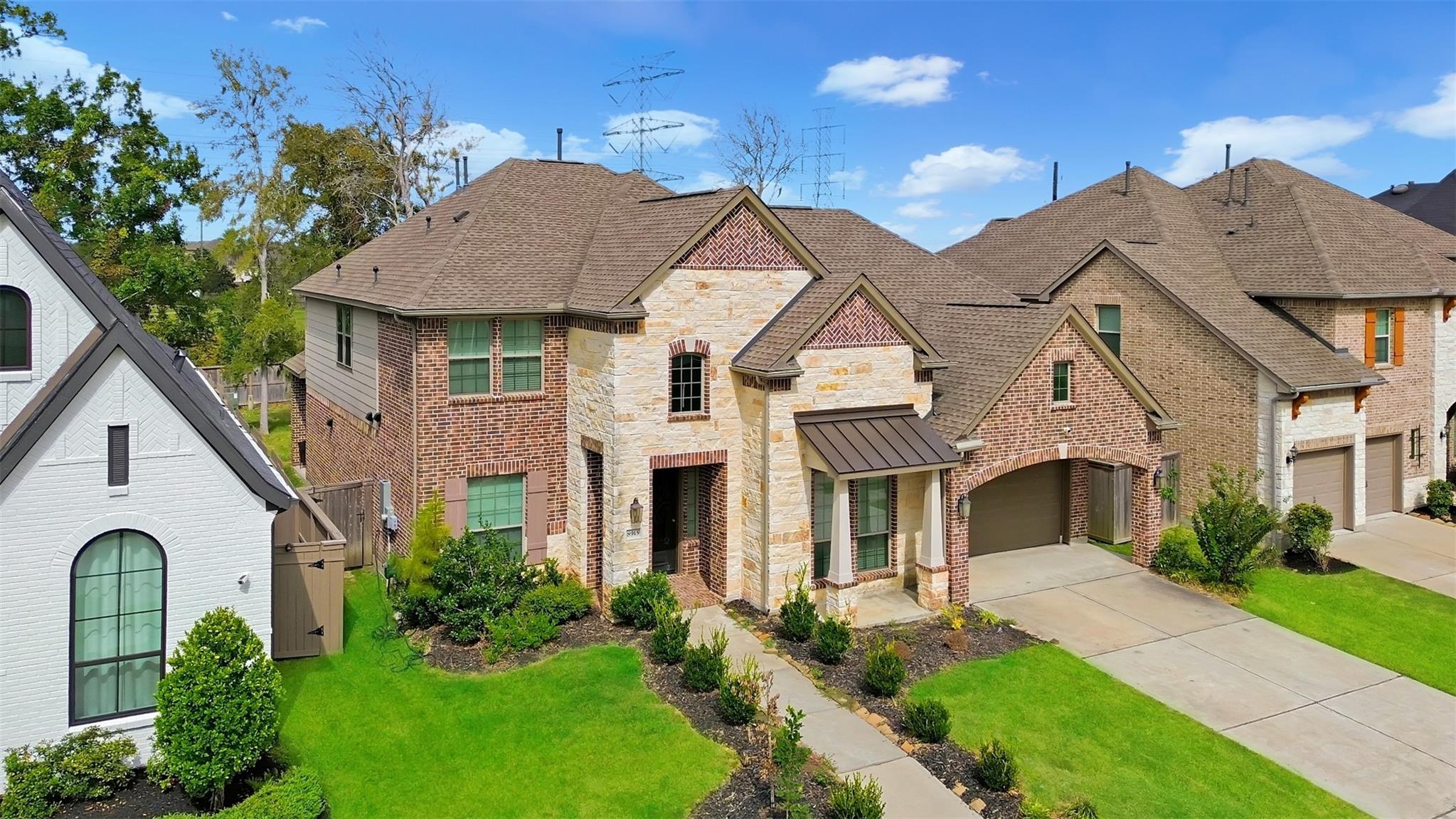 8915 Forest Side Drive