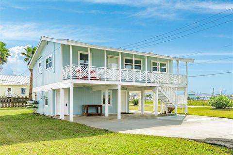 Photo of 16725 Edward Teach Road, Jamaica Beach, TX 77554 (MLS # 91327163)
