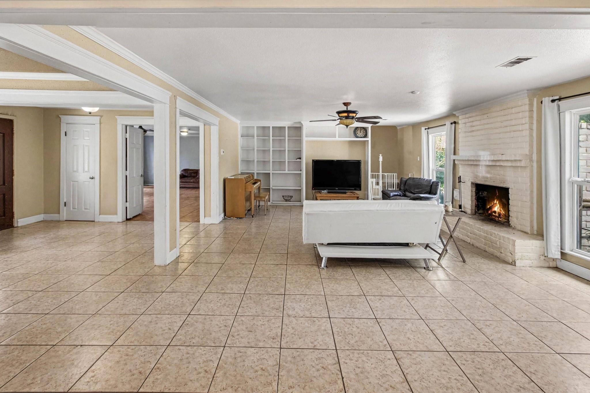 17807 Loring Lane