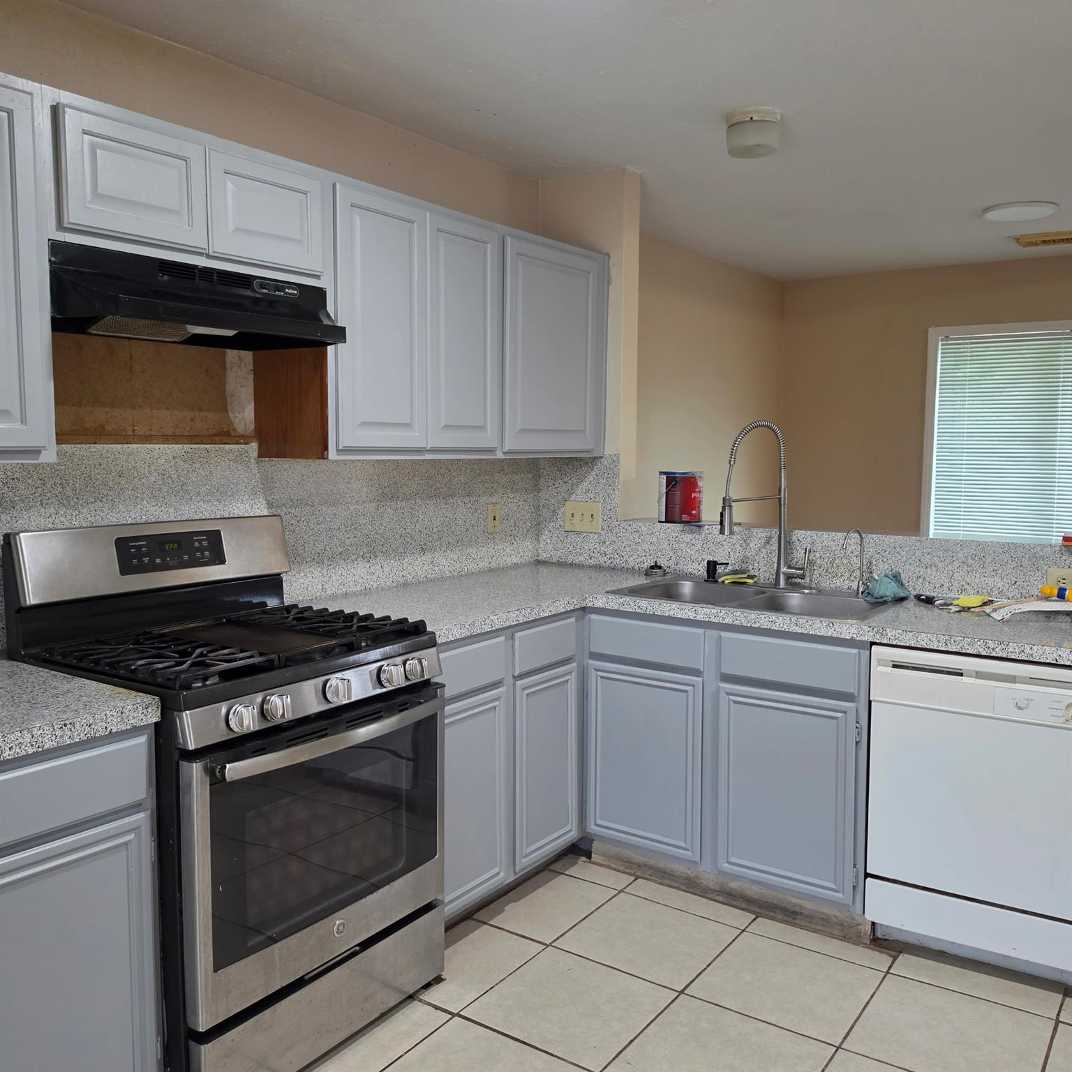 1806 Northcliff Place