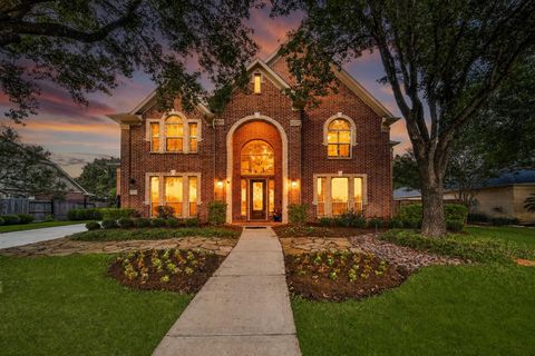 Photo of 12506 Wildwood Bend Lane, Cypress, TX 77433 (MLS # 71573866)