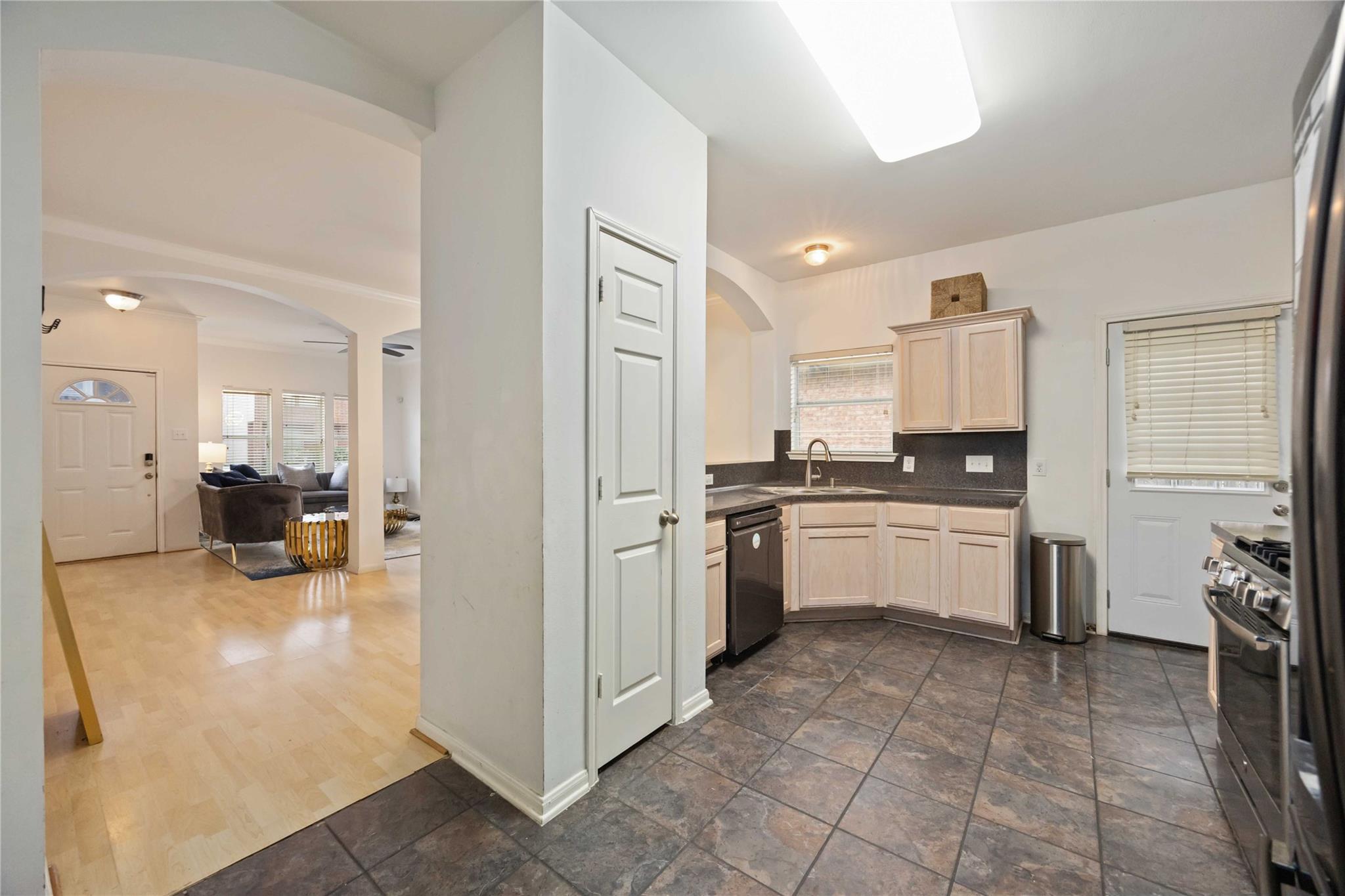 1922 Shady Oaks Court