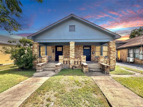 Photo of 7 Hunt Street, Houston, TX 77003 (MLS # 43592233)