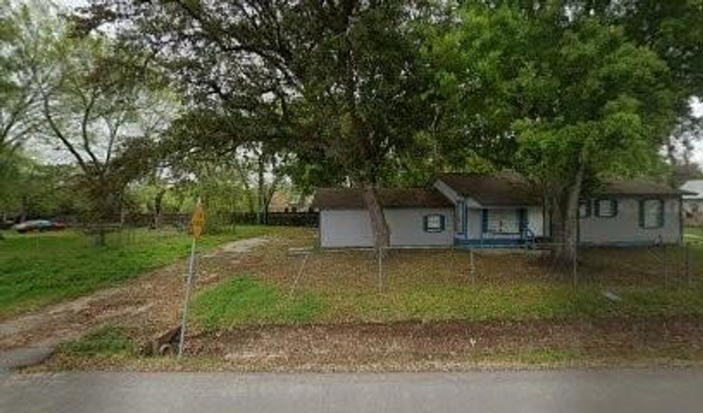 Photo of 2106 Travis Street, West Orange, TX 77630 (MLS # 66485532)