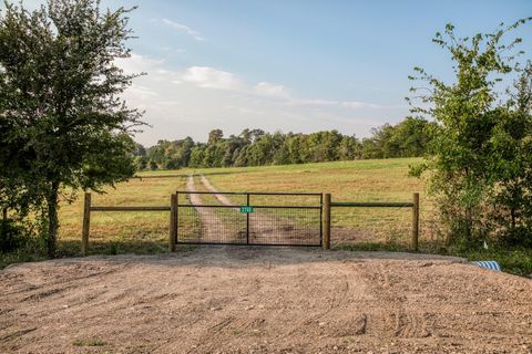 Photo of 2745 Happy Hollow Road, Brenham, TX 77833 (MLS # 42256225) Photo of 2745 Happy Hollow Road, Brenham, TX 77833 (MLS # 42256225)